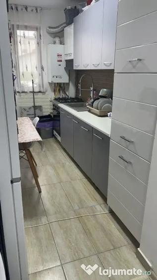 Garsonieră decomandată în Central