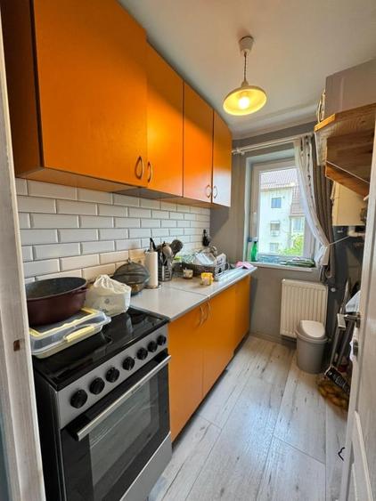 Apartament cu 2 camere semidecomandat, mobilat în Săsar