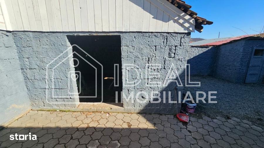 Casă cu 3 camere cu Canalizare în Central