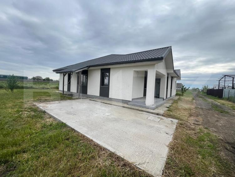 Casă individuală cu 3 camere cu Teren 483 Mp în Nord