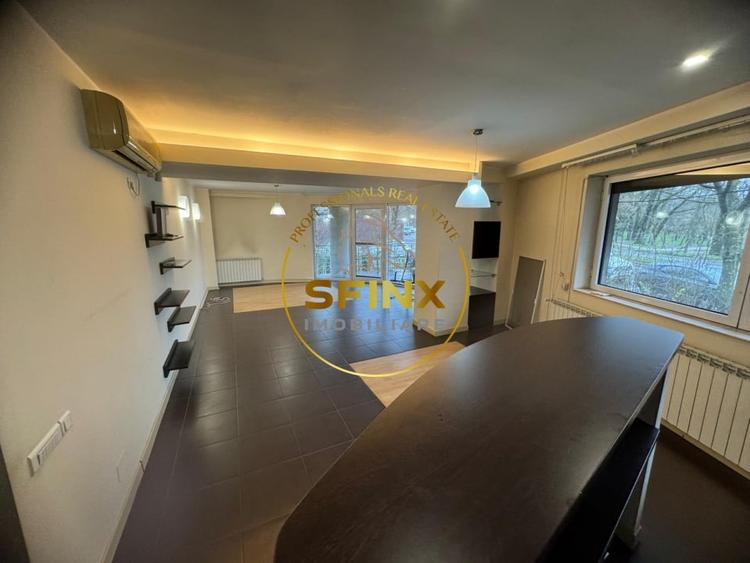 Apartament cu 4 camere decomandat, mobilat în Băneasa