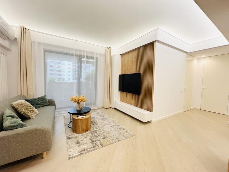 Apartament cu 3 camere, mobilat în Pipera
