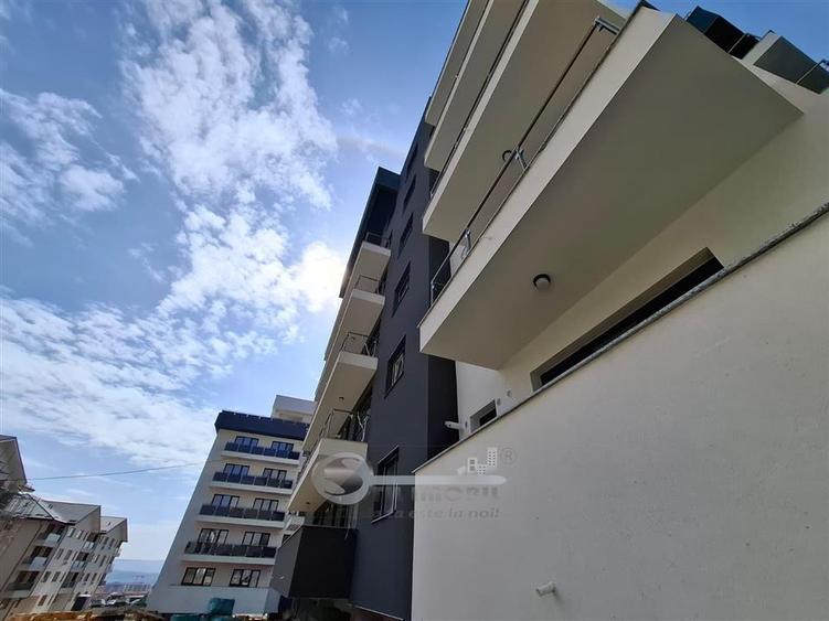 Apartament cu 3 camere decomandat în Galata