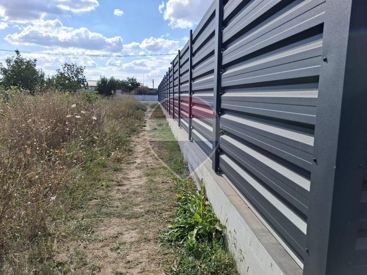 Teren Construcții intravilan de 800 mp, în Tânganu