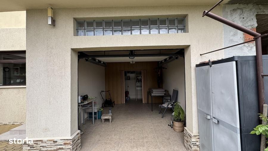 Casă cu 4 camere în Central