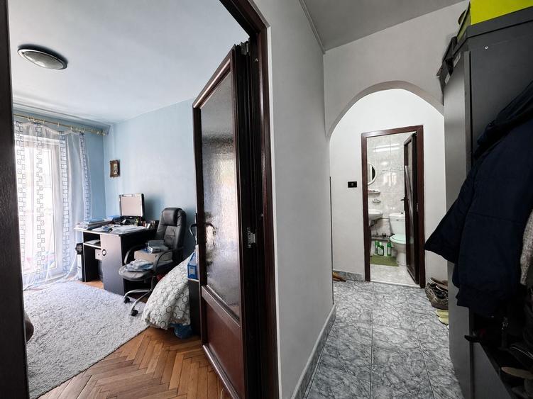 Apartament cu 4 camere decomandat în Mărăști