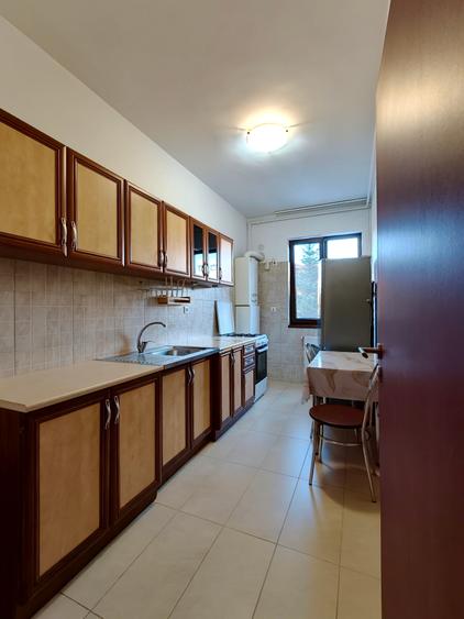 Apartament cu 2 camere decomandat în Păcii