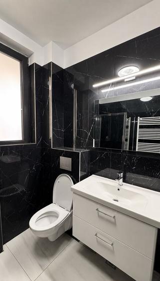 Apartament cu 3 camere semidecomandat în Tunari
