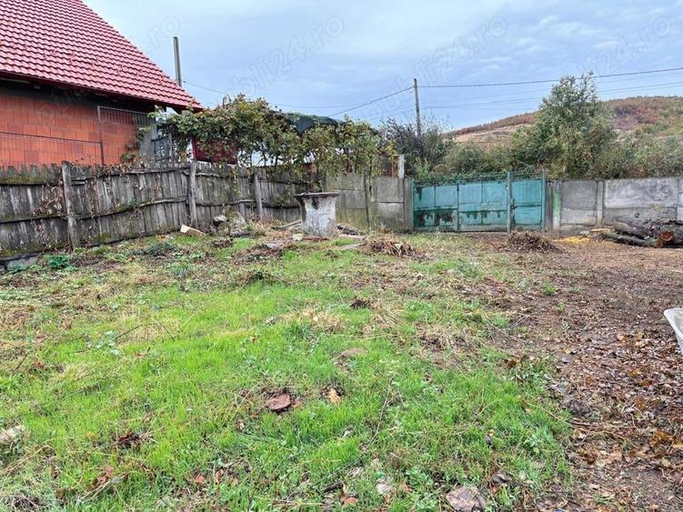 Teren de 3974 mp, în Breznița-Ocol