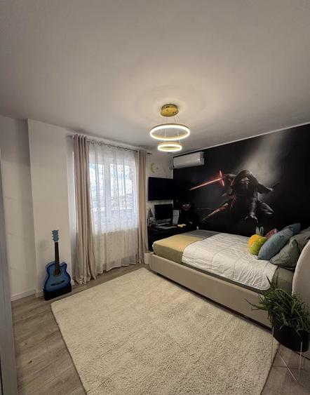 Apartament cu 3 camere semidecomandat, mobilat în Dâmbul Rotund