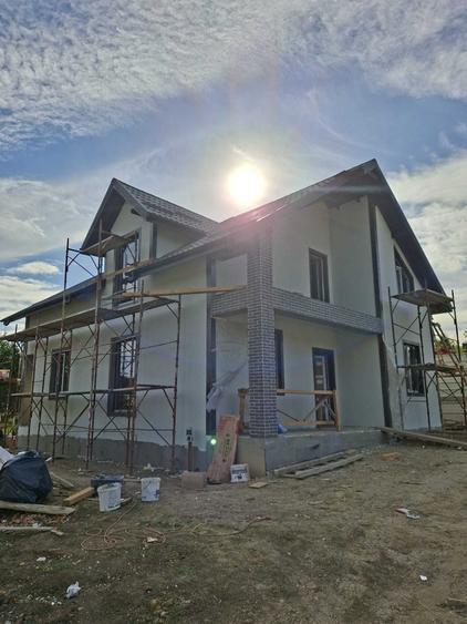 Casă cu 3 camere în Chicerea