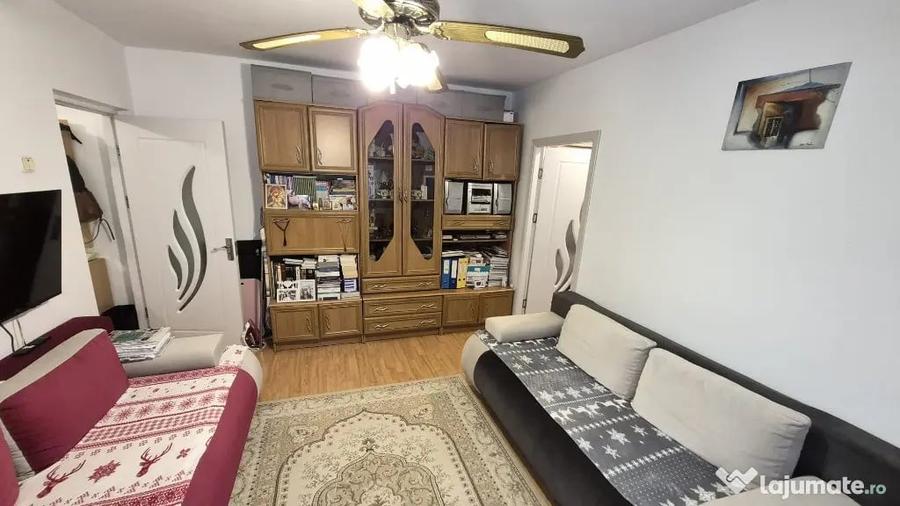 Apartament cu 2 camere semidecomandat în Poarta 6