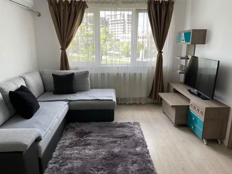 Apartament cu 2 camere nedecomandat în Podu Roș