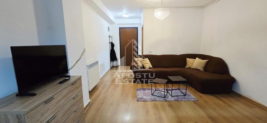 Apartament cu 3 camere semidecomandat, mobilat în Dorobanților