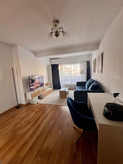 Apartament cu 2 camere decomandat în Între Lacuri