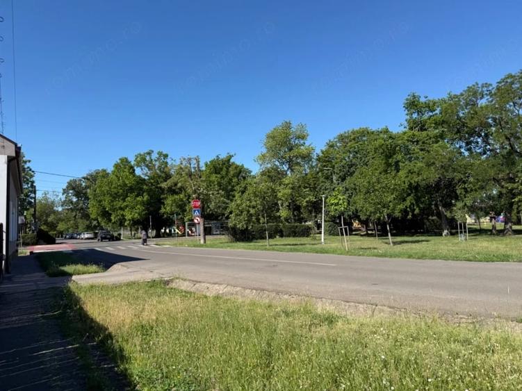 Casă cu 3 camere cu Teren 1500 Mp în Iosia