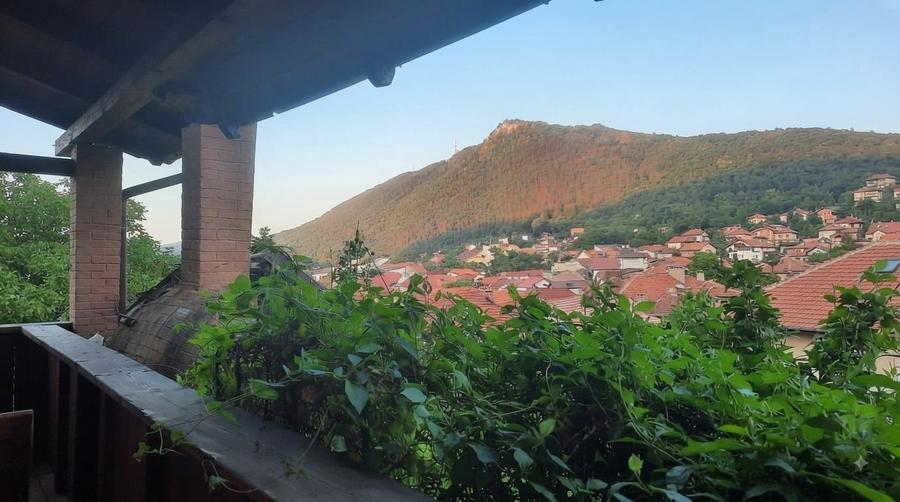 Casă individuală cu 3 camere cu Canalizare în Schei