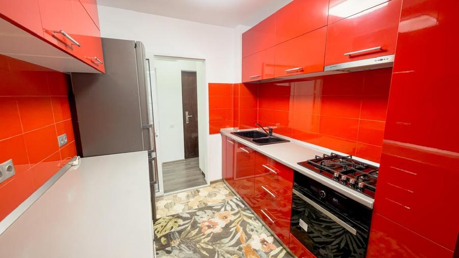 Apartament cu 70 camere semidecomandat în Țiglina 3
