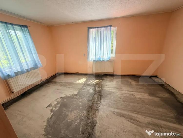 Casă cu 6 camere cu Teren 2000 Mp în Predeluț