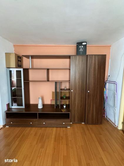Apartament cu 2 camere semidecomandat în Pantelimon