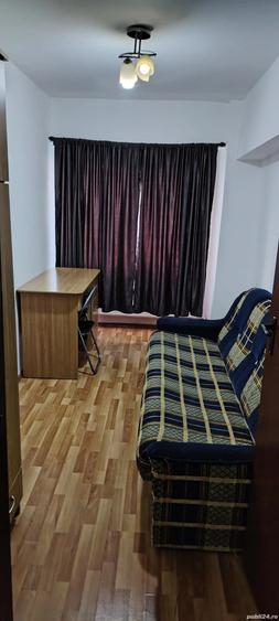 Apartament cu 4 camere decomandat în Micro 5