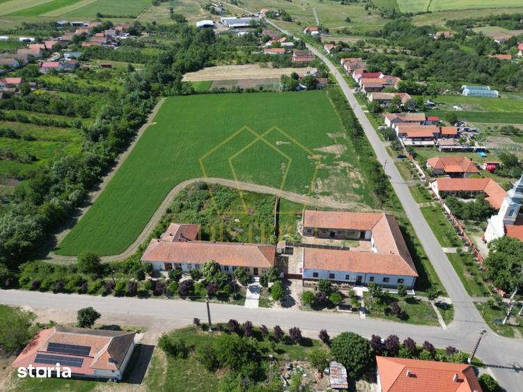 Teren de 16716 mp, în Traian Vuia