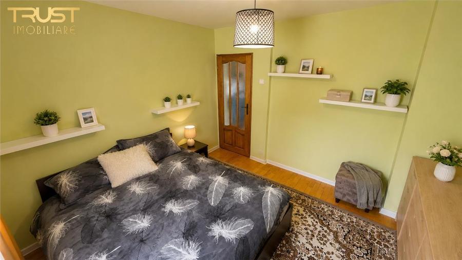 Apartament cu 4 camere semidecomandat în Baciu