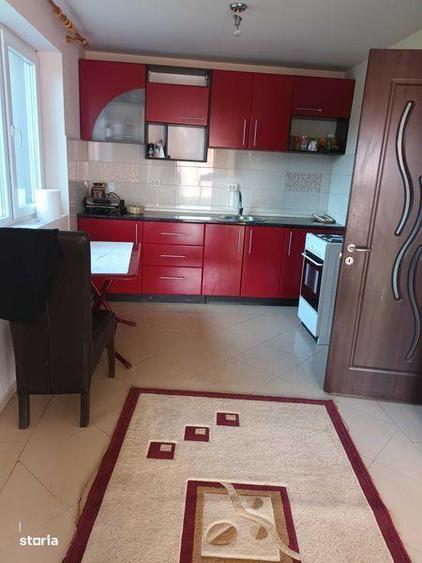 Casă cu 4 camere cu Teren 230 Mp în Livezile