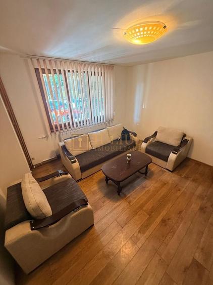 Apartament cu 2 camere semidecomandat, mobilat în Ultracentral