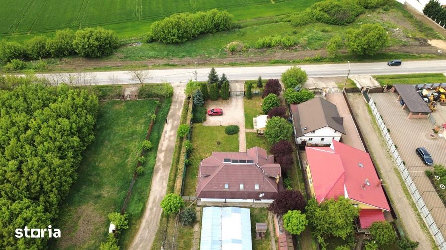 Casă cu 4 camere cu Canalizare în Central