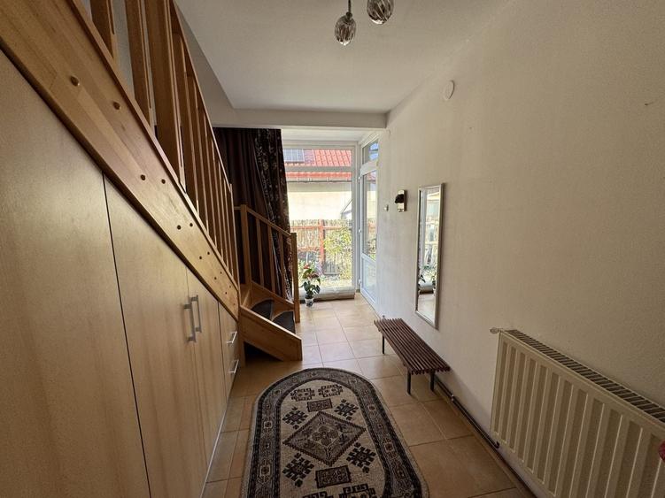 Casă individuală cu 4 camere cu Piscina în Becicherecu Mic
