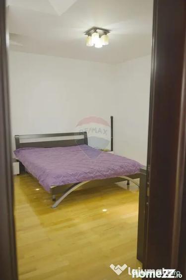 Casă cu 7 camere cu Teren 3093 Mp în Girov