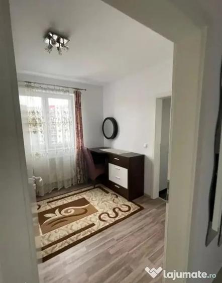 Apartament cu 3 camere decomandat în Avantgarden