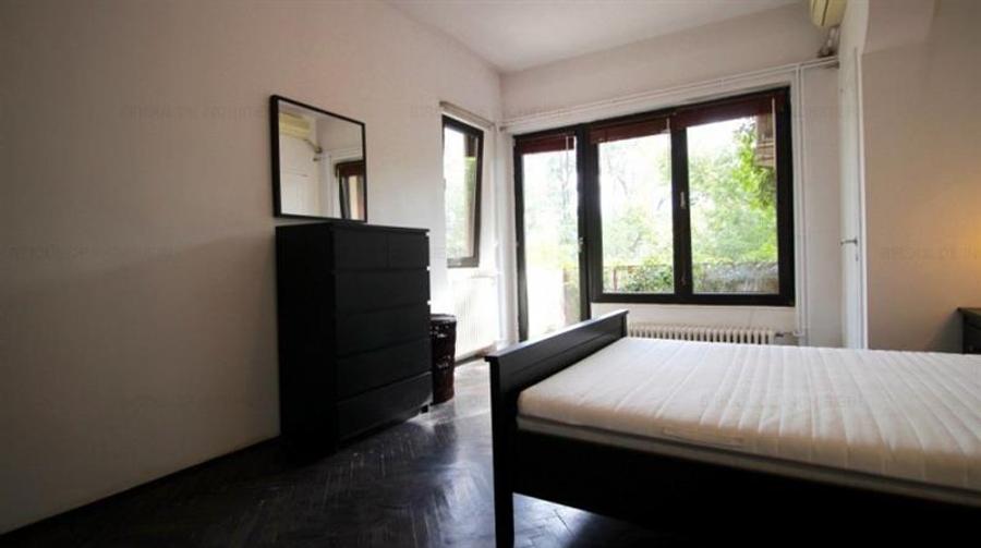 Apartament cu 3 camere decomandat în Cișmigiu