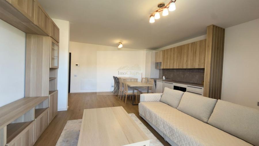 Apartament cu 2 camere semidecomandat, mobilat în Semicentral