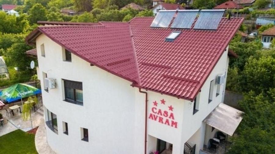 Casă cu 4 camere în Exterior Vest