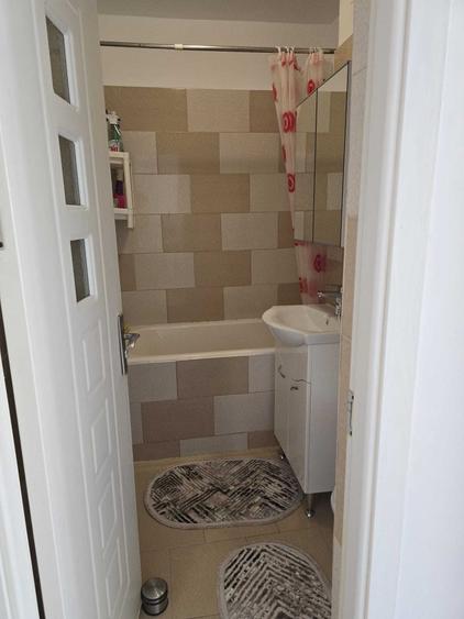 Apartament cu 2 camere decomandat în Colentina