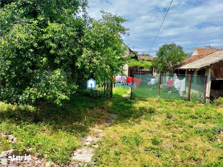 Casă cu 3 camere cu Teren 1250 Mp în Beclean