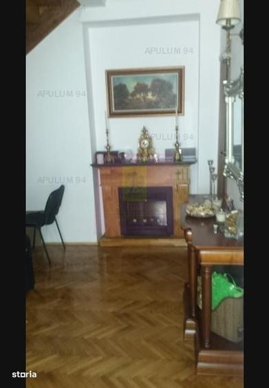 Casă cu 4 camere în Drumul Sării