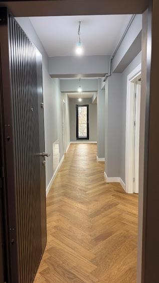Apartament cu 3 camere decomandat în Aviației