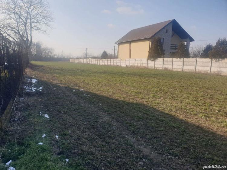 Teren de 3000 mp, în Tomșani