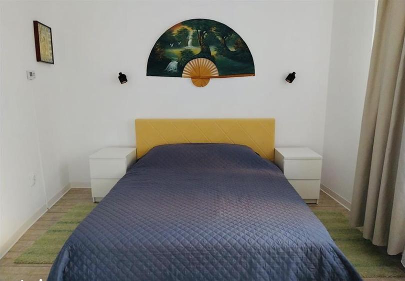 Casă individuală cu 2 camere cu Teren 100 Mp în Schei