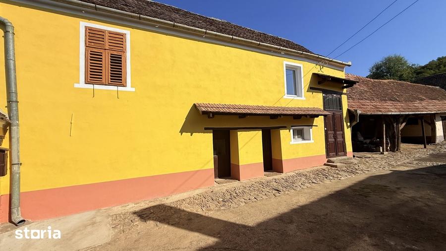 Casă cu 4 camere cu Teren 2100 Mp în Brădeni