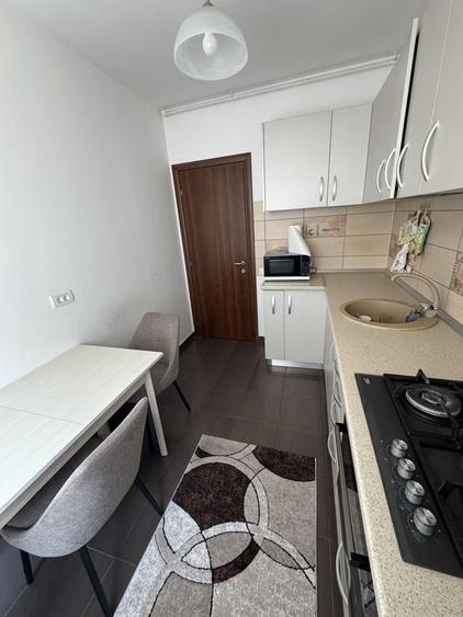 Apartament cu 2 camere decomandat în 1 Decembrie 1918