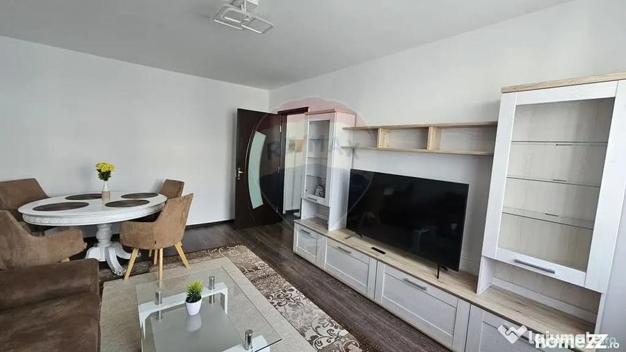 Apartament cu 2 camere decomandat în Precista