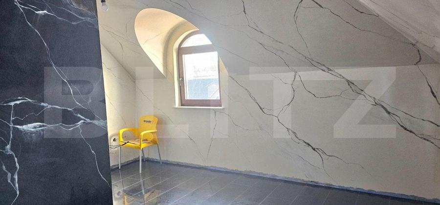 Casă individuală cu 5 camere cu Garaj în Exterior Nord