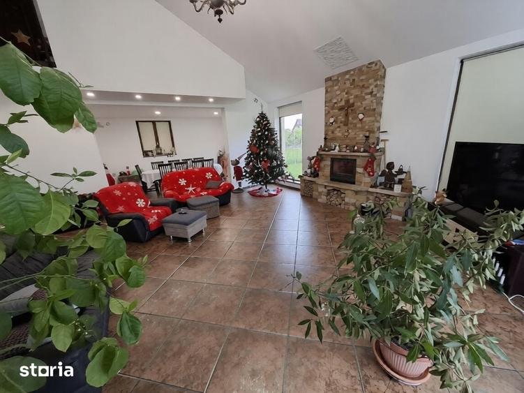 Casă cu 5 camere cu Teren 1500 Mp în Satulung