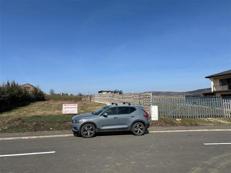 Teren intravilan de 873 mp, în Dâmbul Rotund