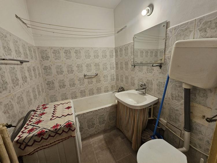 Apartament cu 3 camere în Giulești