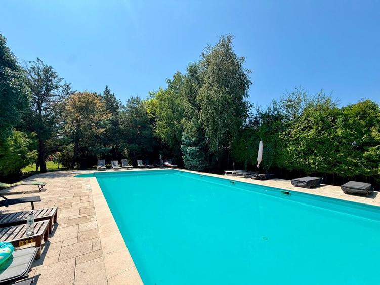 Apartament cu 3 camere, mobilat în Iancu Nicolae